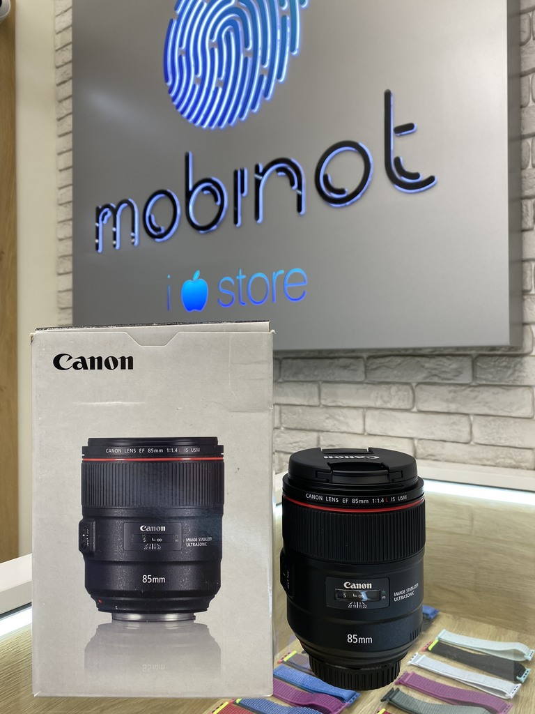 Canon EF 85mm F/1.4L IS USM