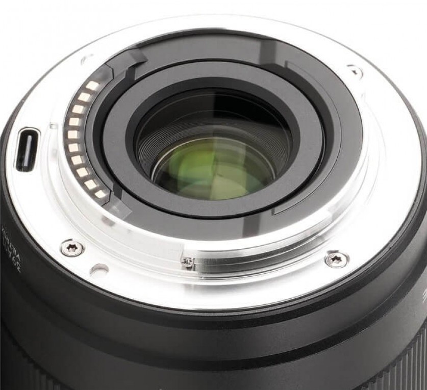 Viltrox AF 56mm F/1.7 Air (APS-C) E-Mount Sony E